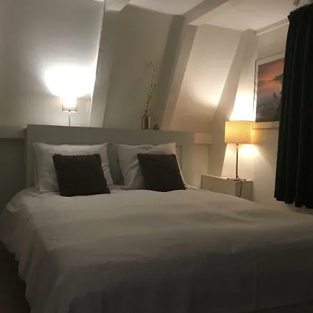 Nine Streets B&B 3*