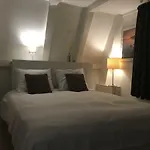 Nine Streets B&B 3*