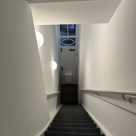 Nine Streets Oda ve Kahvaltı 3*