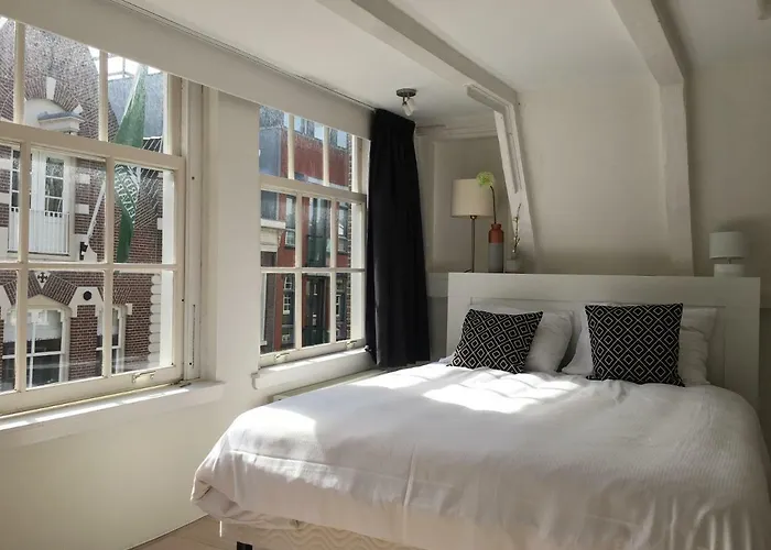 Nine Streets Bed and Breakfast