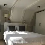 Nine Streets Bed & Breakfast
