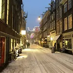 Nine Streets 3*